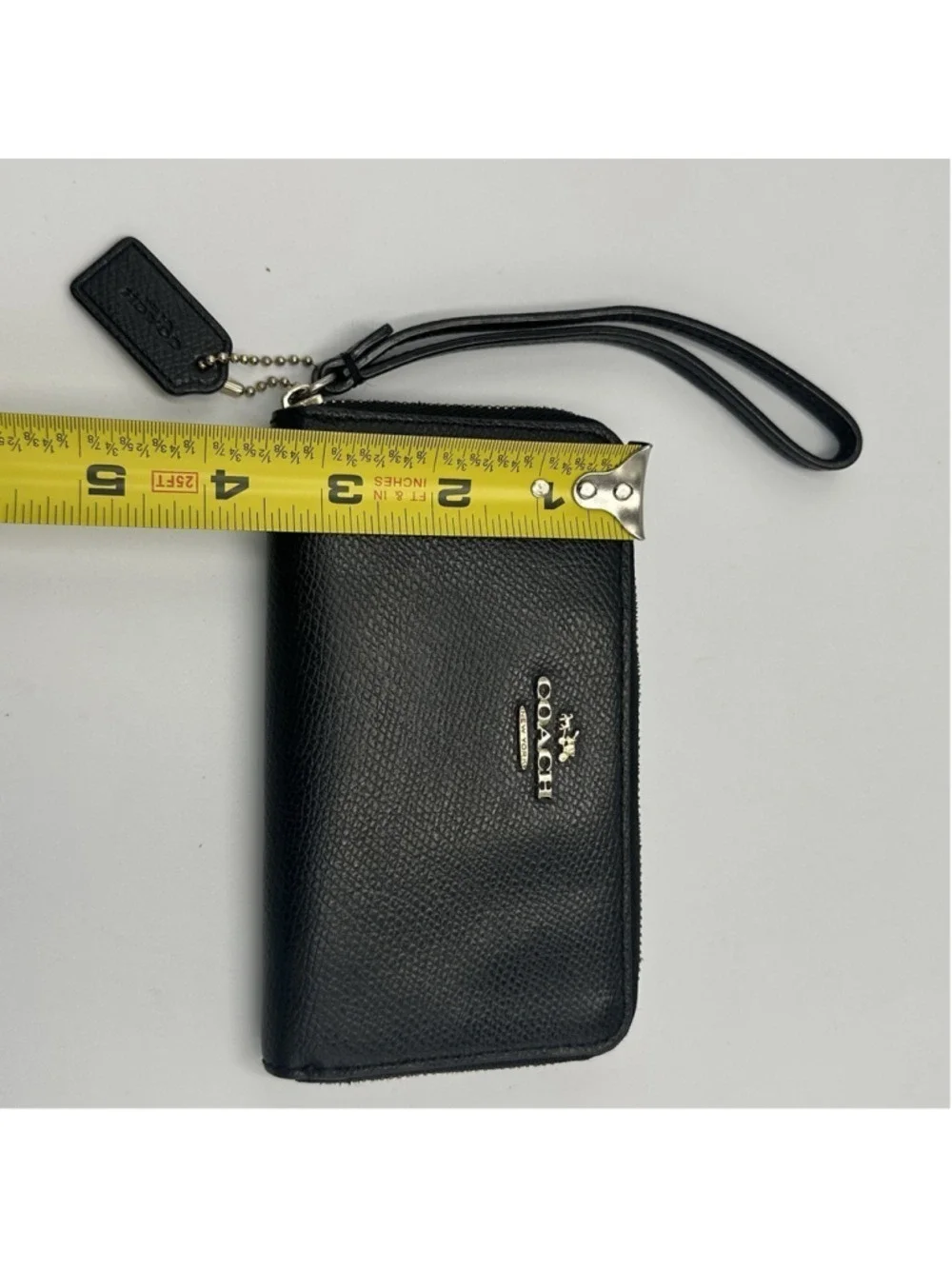 Coach medium cross